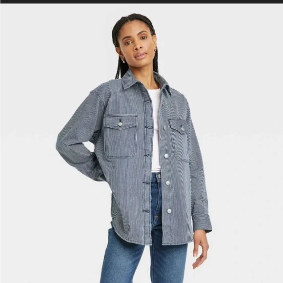 NWT Universal Thread Striped Denim Blue Shacket - Oversized Fit and Long Sleeves - Picture 1 of 7